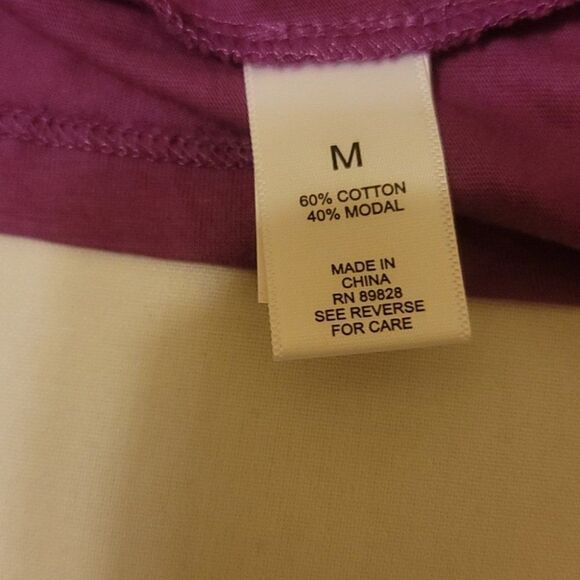 Logo by Lori goldstein the tee size medium - Picture 7 of 8